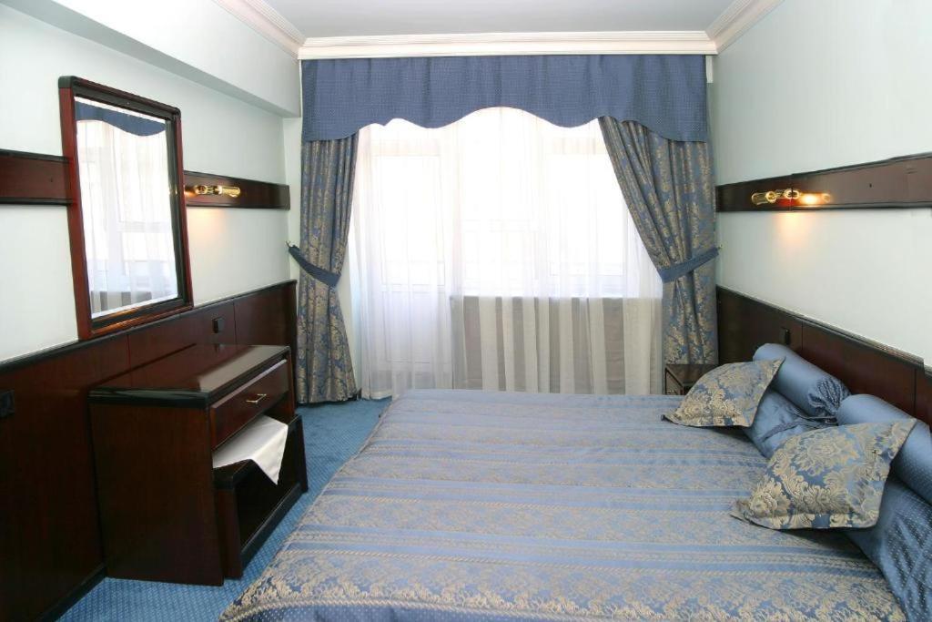 Hotel Otrar Almaty Zimmer foto
